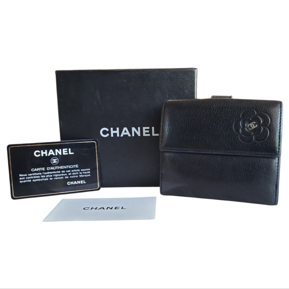 CHANEL CC Embossed Glazed Goatskin Leather Camellia French Flap BI-Fold Wallet